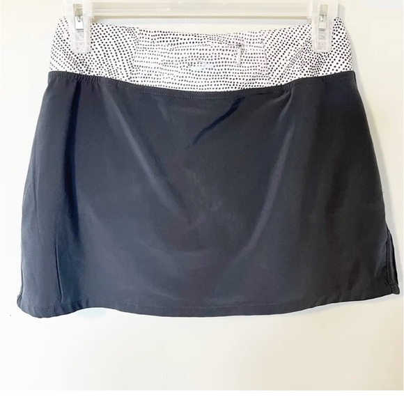 BROOKS GREY Running Skort/Skirt, Size Medium - Picture 3 of 11